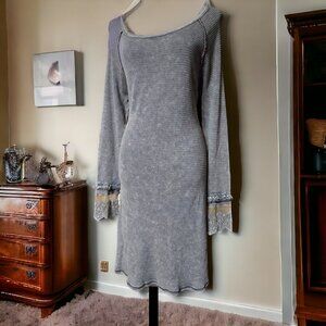 NWT ABLE USA ( XL ) Gray/Taupe Thermal Long Sleeve Shift Dress with Lace…